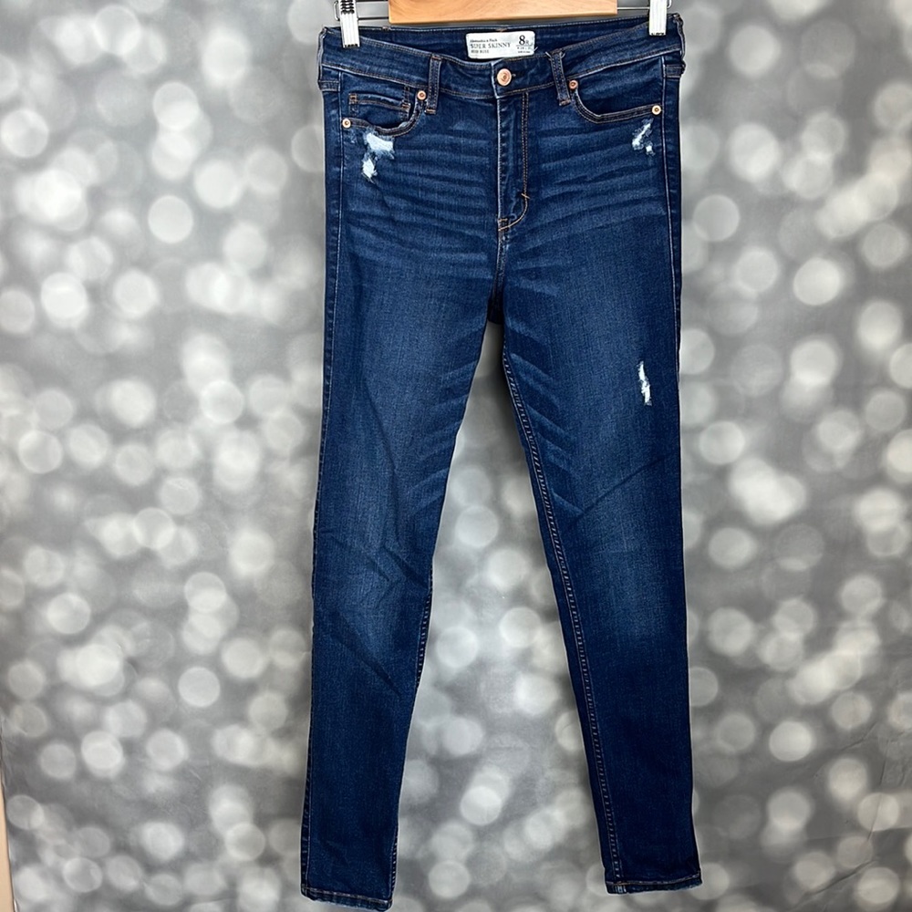 Abercrombie & Fitch women high rise Super Skinny jean. Size 8